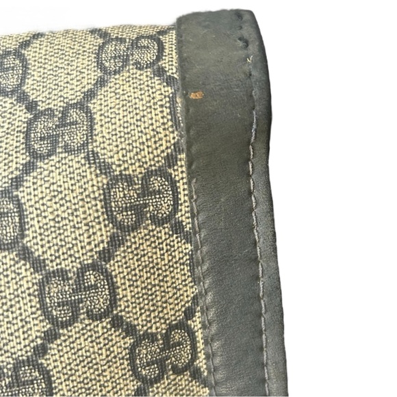 Vintage Gucci Parfums 1970's GG Clutch Bag - Picture 5 of 16
